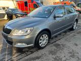 Skoda Octavia Lim. Ambition 2. Hand TÜV neu Scheckheft - gebrauchte Skoda Octavia aus dem Jahr 2012