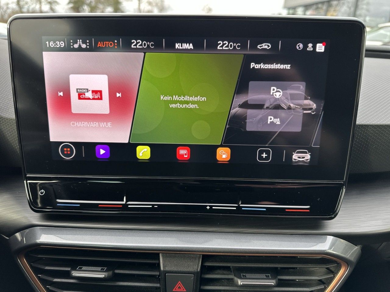 Fahrzeugabbildung CUPRA Leon 1.5 TSI ACT 150 PS 6-Gang