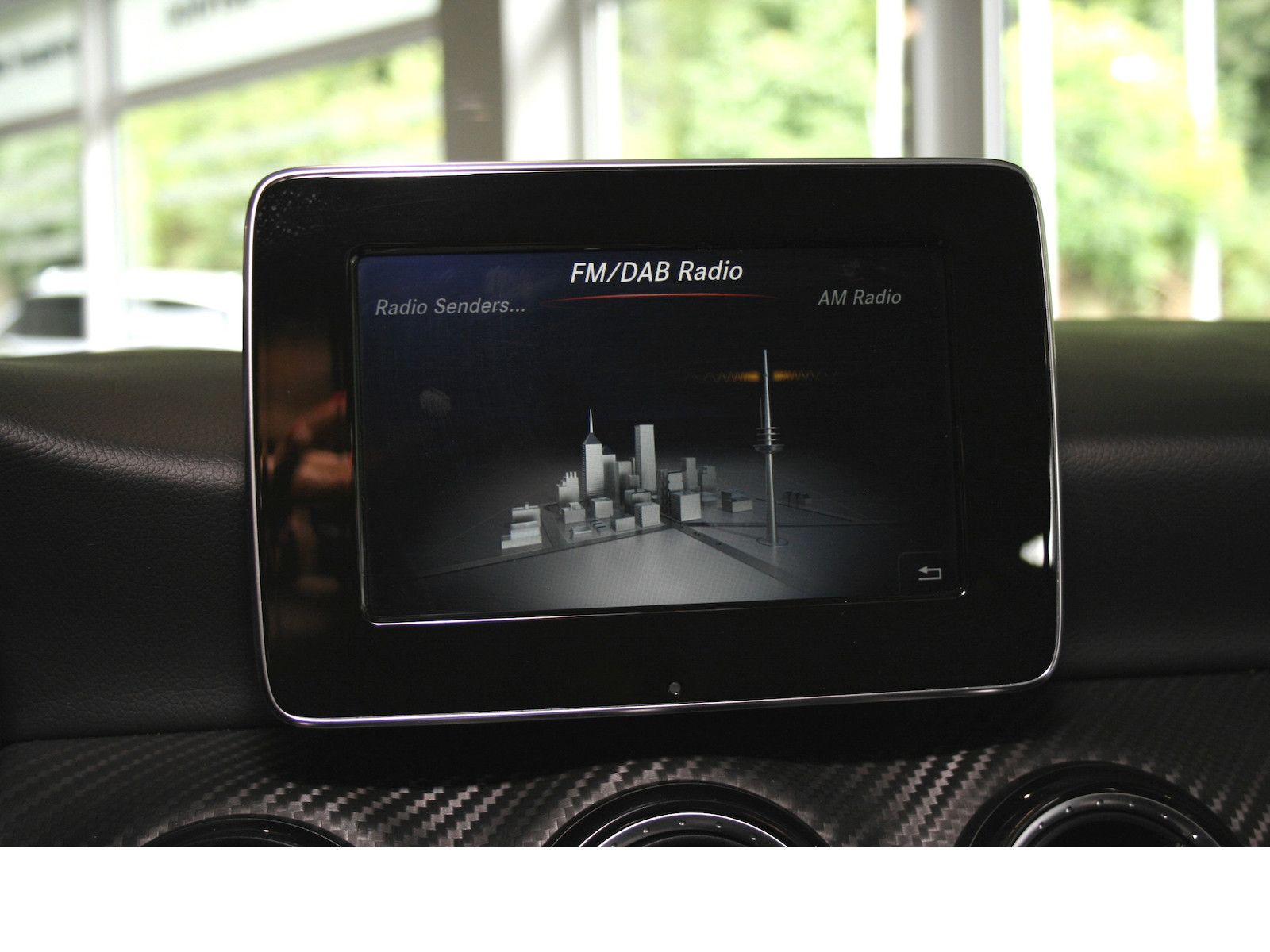 Fahrzeugabbildung Mercedes-Benz GLA 220 4M *Standheizung*Navi*Spiegel-Paket*