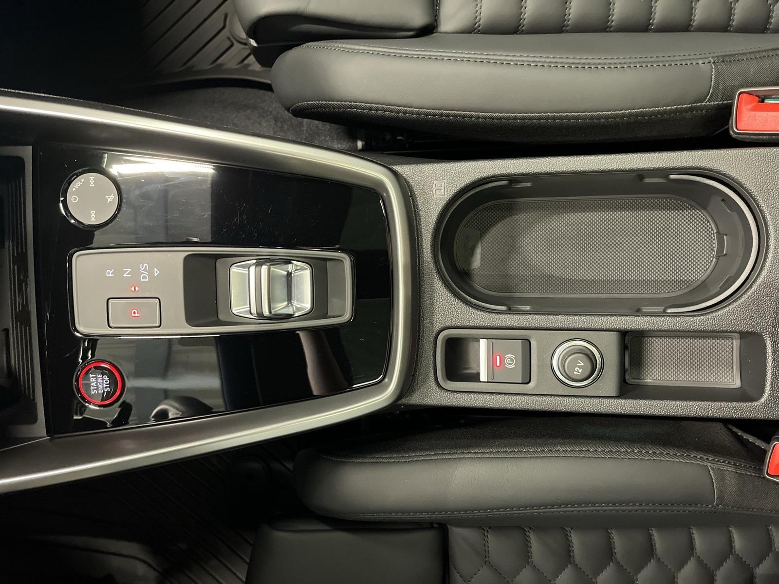 Audi RS3 RS 3 Sportback S tronic ACC AUT Fernlichtass. LM, миниатюра 16