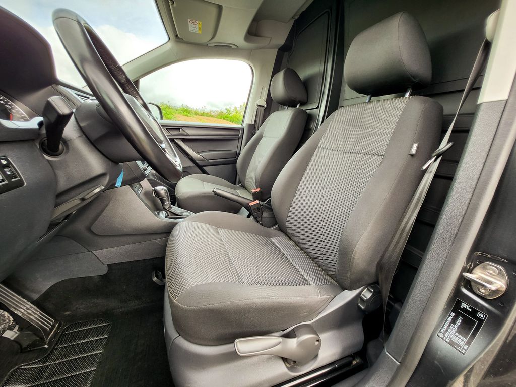 VW Caddy Maxi 2.0 TDI Kasten Lang DSG 150 PS VW Caddy Maxi 2.0 TDI Kasten Lang DSG 150 PS