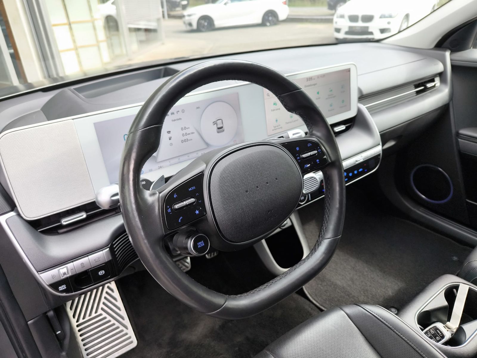 Fahrzeugabbildung Hyundai Ioniq 5 Uniq PANO+AHK+SHZ+HEADUP+NAV+ACC+360°+