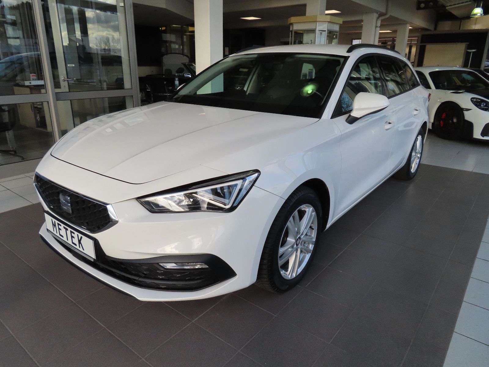 SEAT Leon SP  Style 2.0 TDI LED NAVI AHK LEDER 4,99 %