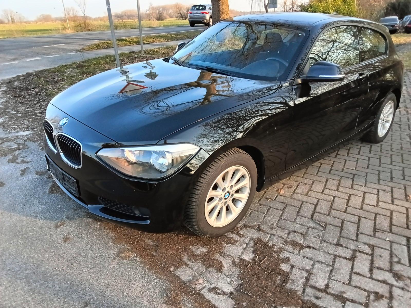 BMW 114i Sport Line,Top...,3 Türig ! Klima !