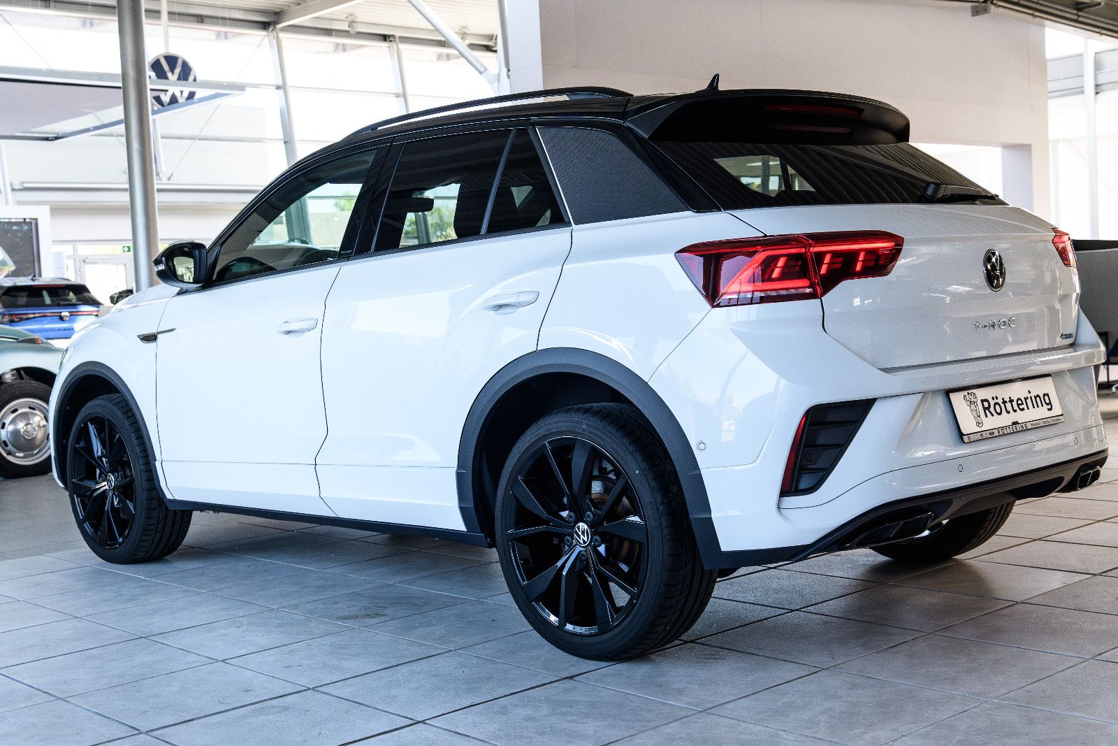 Fahrzeugabbildung Volkswagen T-Roc R-Line ALLRAD+LEDER*AHK*LED*NAVI*RFK*IQ