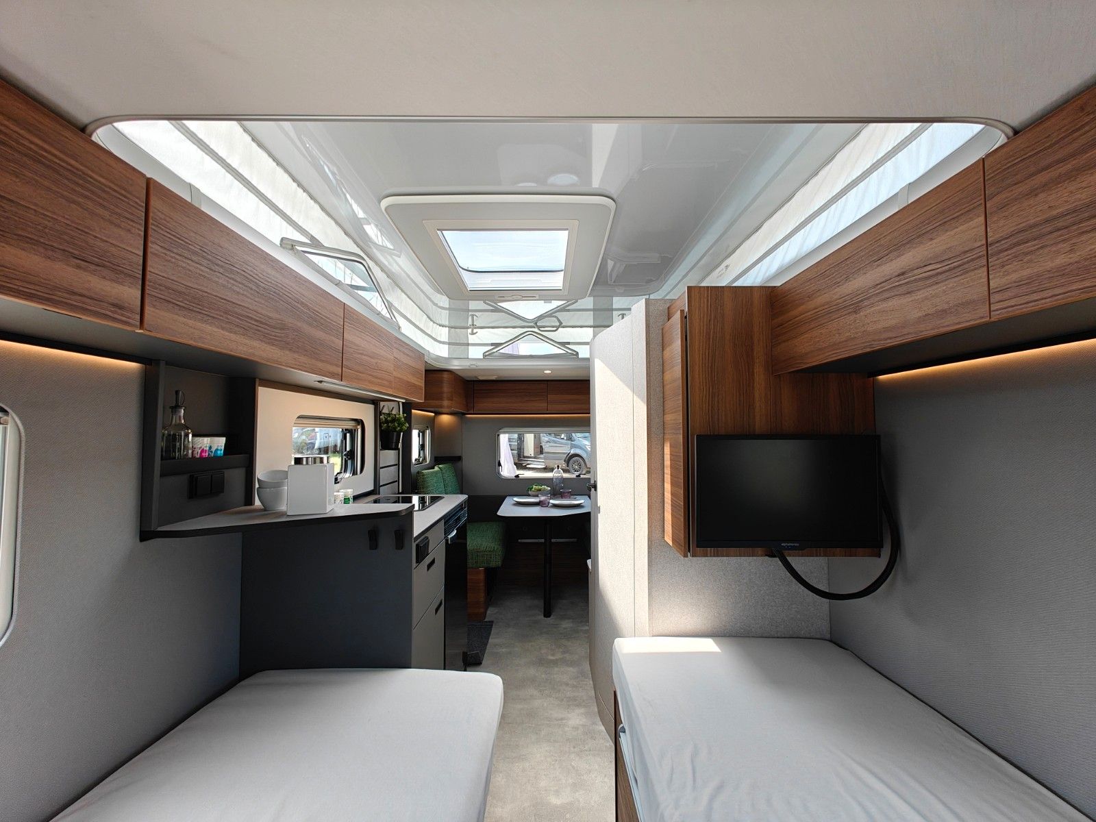 Fahrzeugabbildung HYMER / ERIBA / HYMERCAR Feeling 470 2026