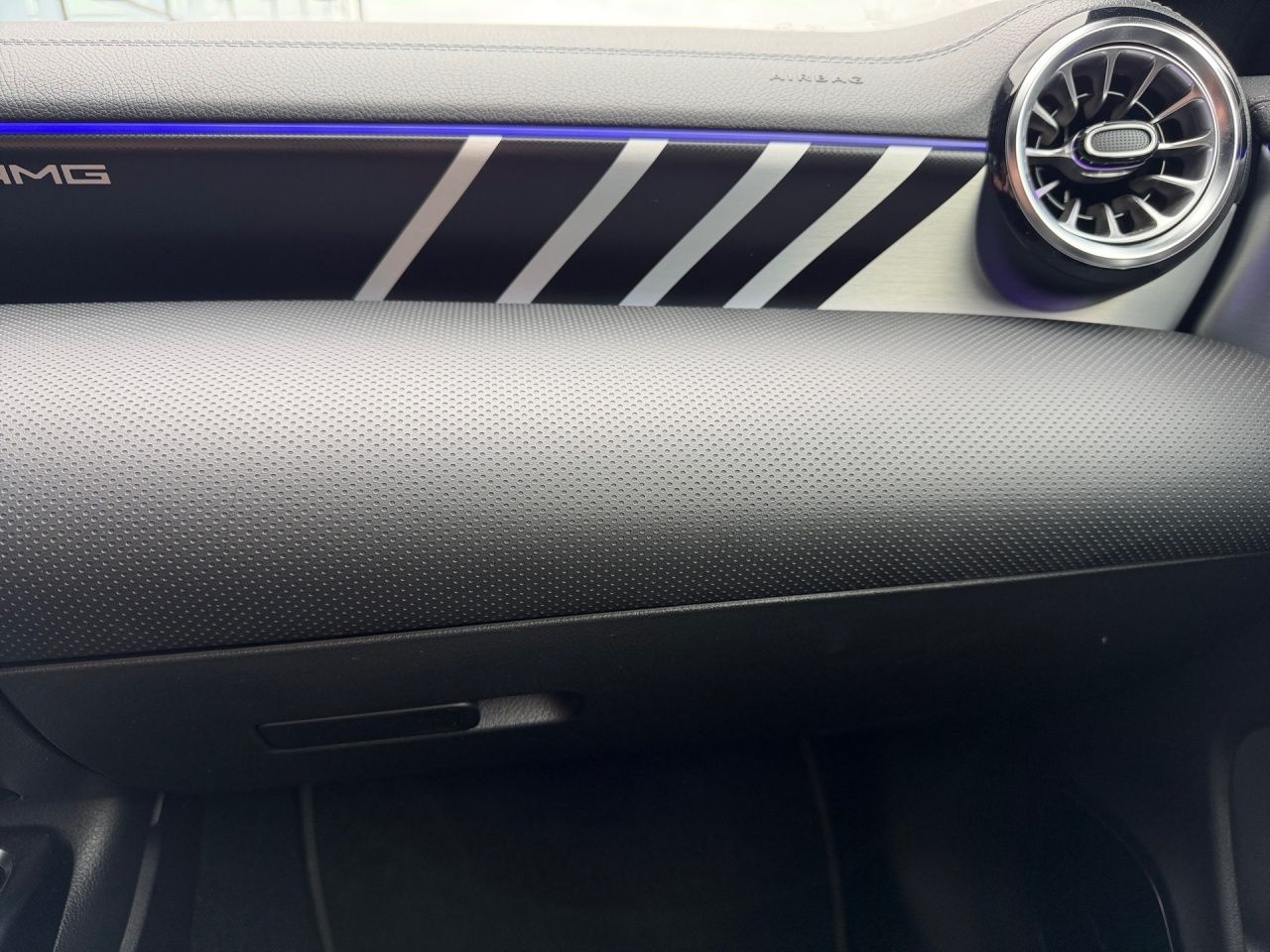 Fahrzeugabbildung Mercedes-Benz AMG CLA 45 S 4M+ Coupé AERO+MEMO+360+MULTIB+BUR+