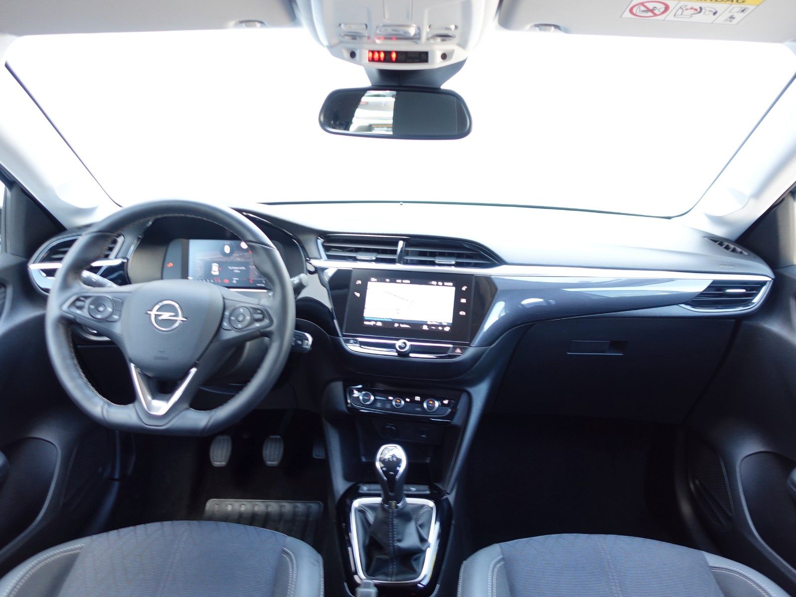 Fahrzeugabbildung Opel Corsa 1.2Edition Navi,DAB,Kamera,Sitzh,Allwetter