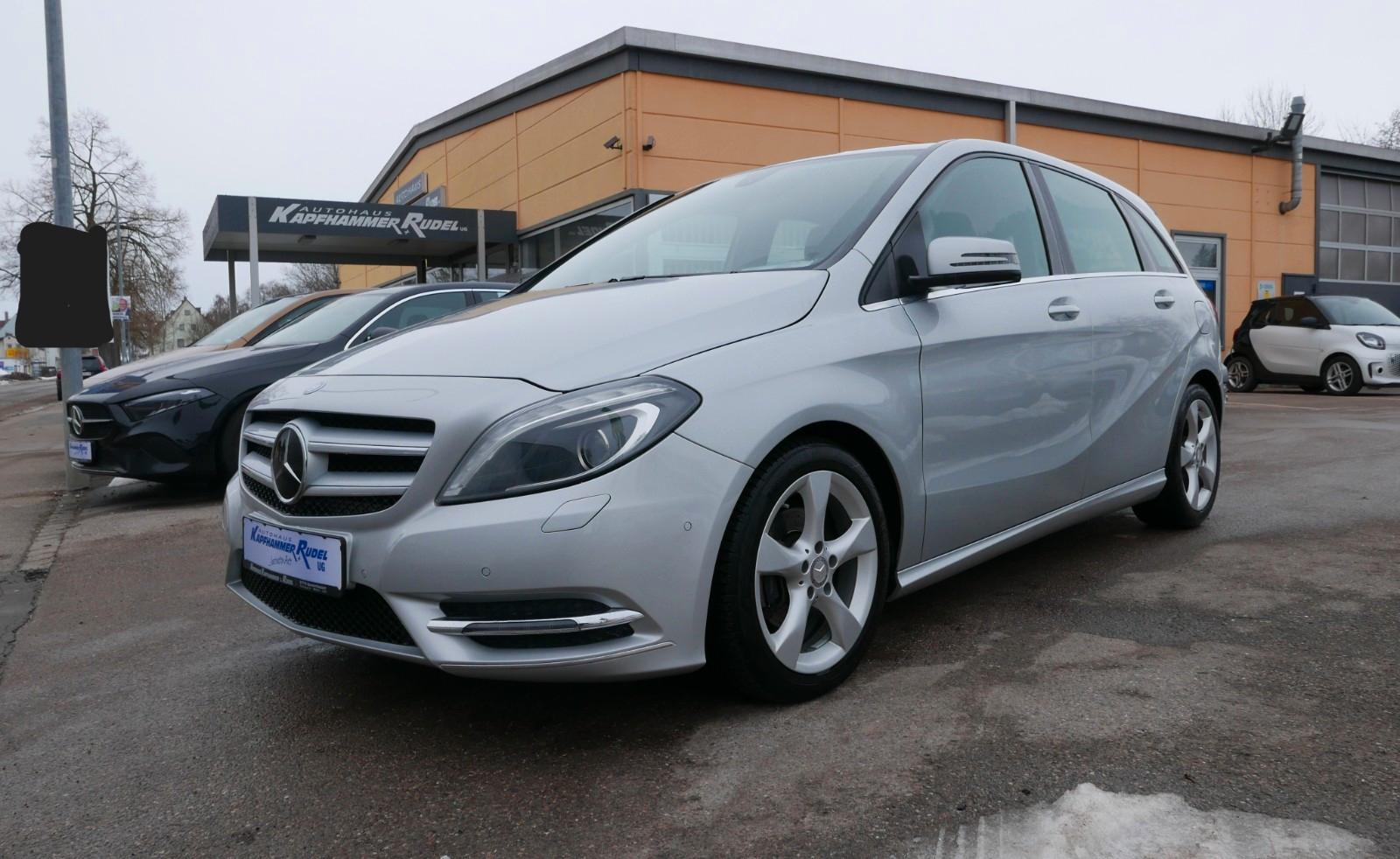 Mercedes-Benz B 200/Leder/Navi/Sport-Paket/SHZ