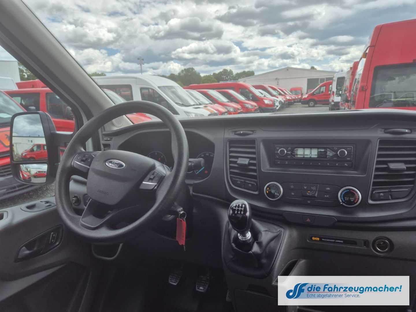 Fahrzeugabbildung Ford Transit Pritsche 350 L5 Überhang Einzelkabine Ba