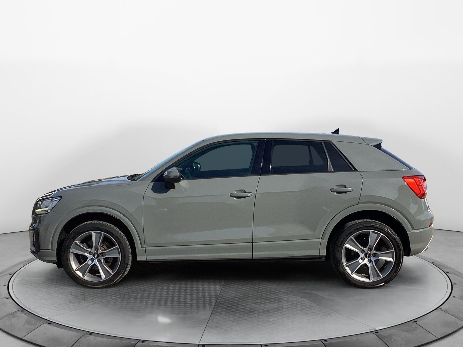 Audi Q2 35 TDI sport, smart phone interface, Sportsit imagem 2
