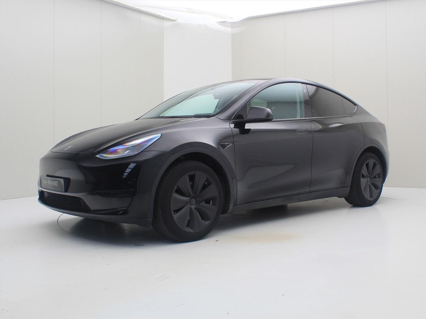 Tesla Model Y Standard RWD Plus 93.9% SoH [ AMD RYZEN+