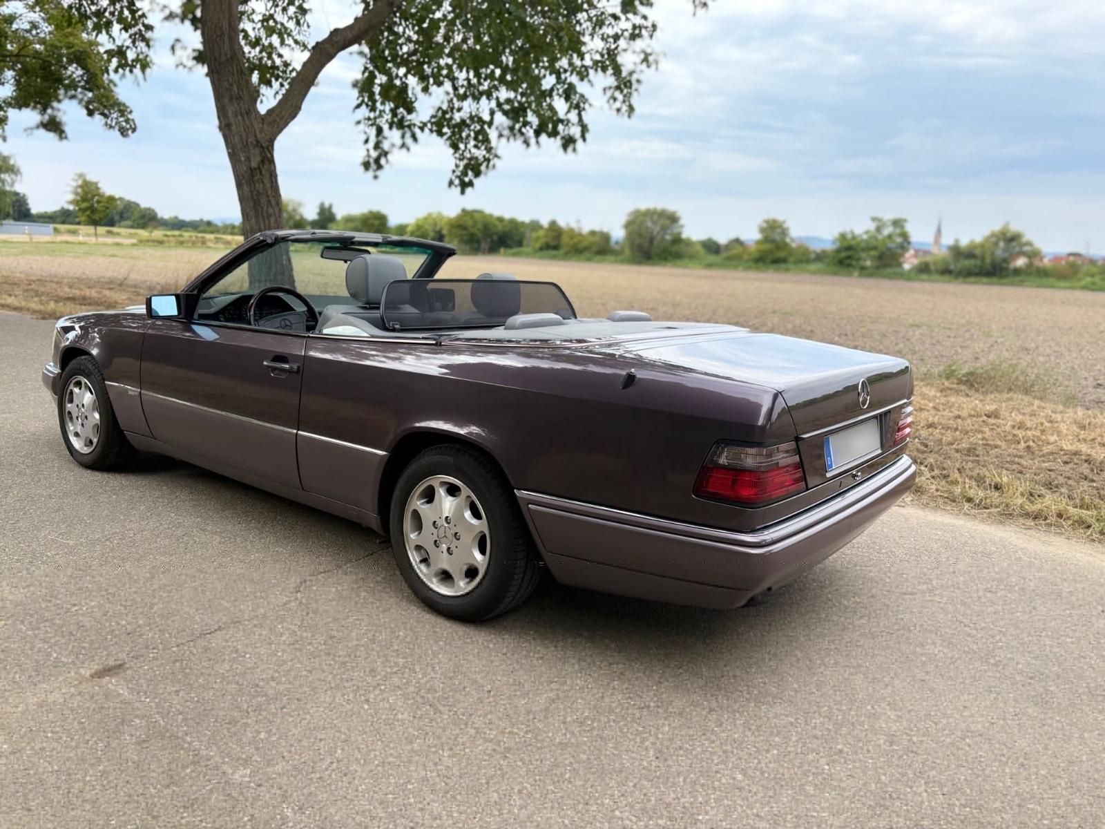 Mercedes-Benz Liebhaberfahrzeug Mercedes Benz E 220 Cabriolet