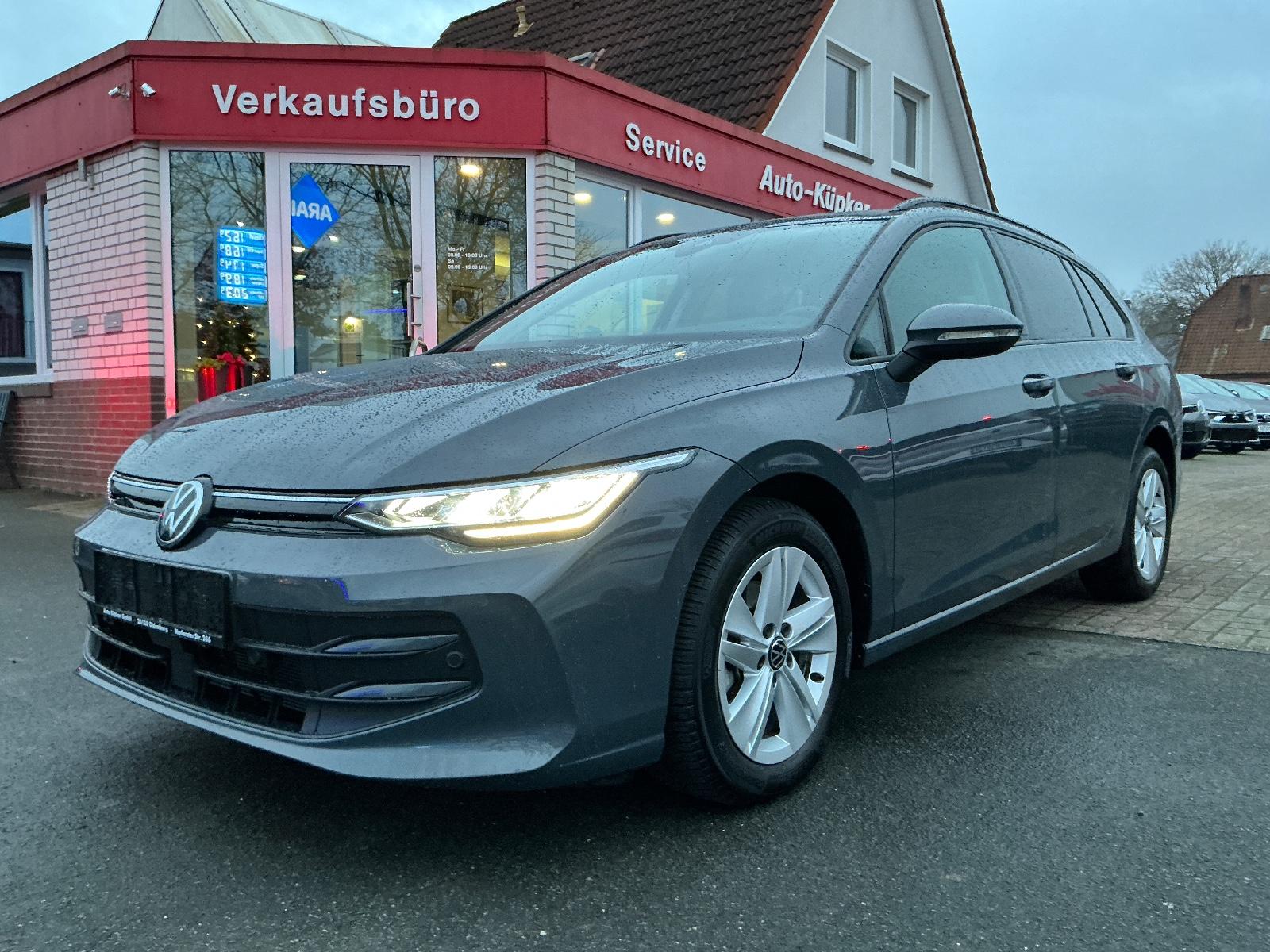 Volkswagen Golf VIII Variant 1.5 TSI Life SHZ LHZ NAVI ACC