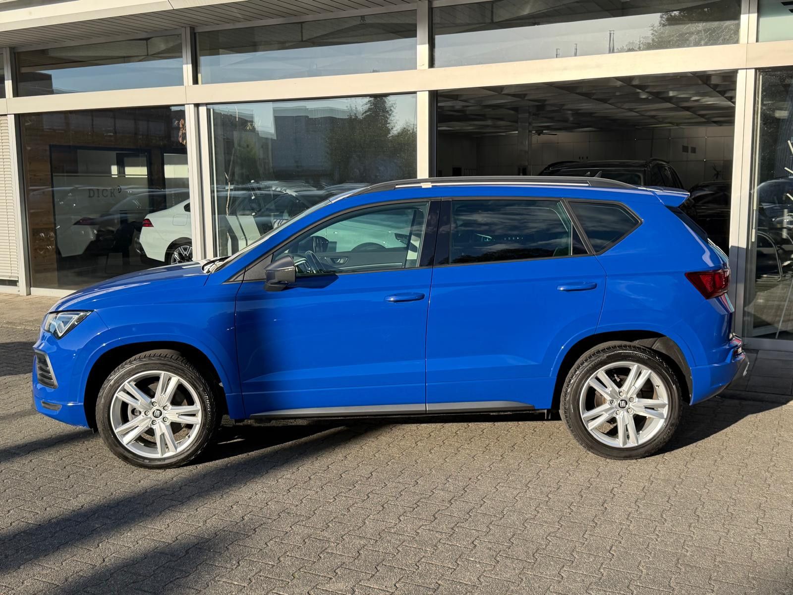 Fahrzeugabbildung SEAT Ateca 2.0TDI FR-Line VIRTU+LED+SHZ+KAM+TEMP+AHK+