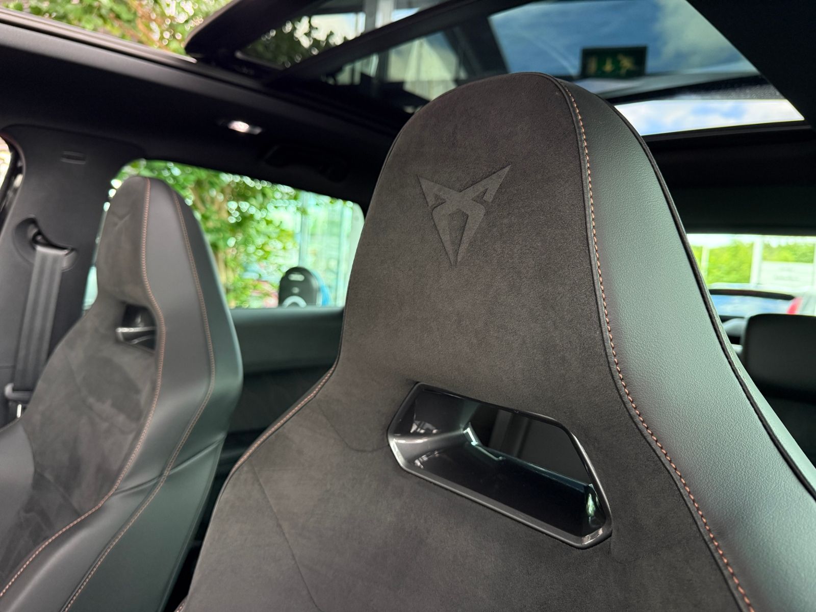 Fahrzeugabbildung CUPRA Ateca 4Drive PANO AHK BEATS ACC 360°
