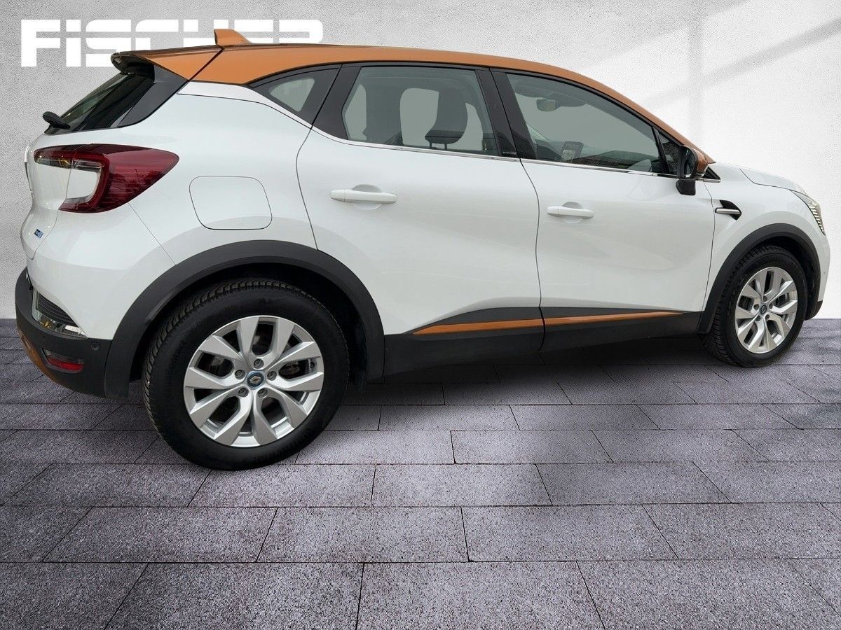 Fahrzeugabbildung Renault Captur Intens Plug-In 160