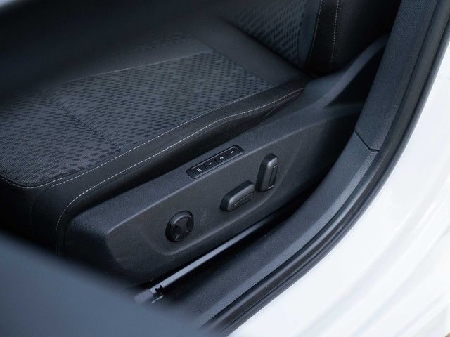 Octavia Combi 2.0 TDI Style DSG AHK+HUD+NAVI+SID