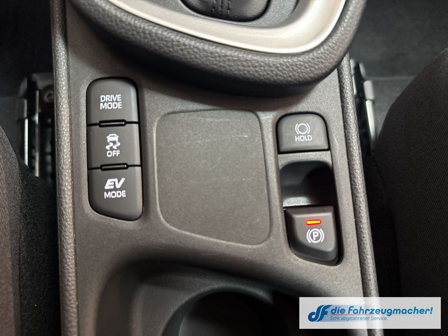 Fahrzeugabbildung Toyota Yaris Cross Hybrid FWD Comfort ACC DAB Spurhalte