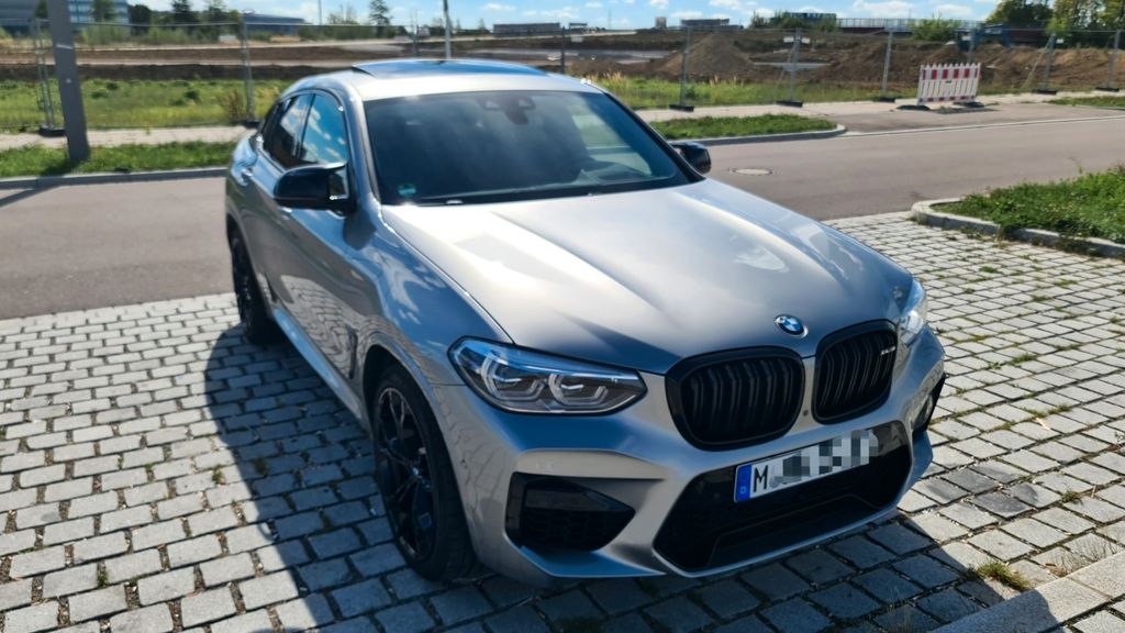 Image of BMW X4 M