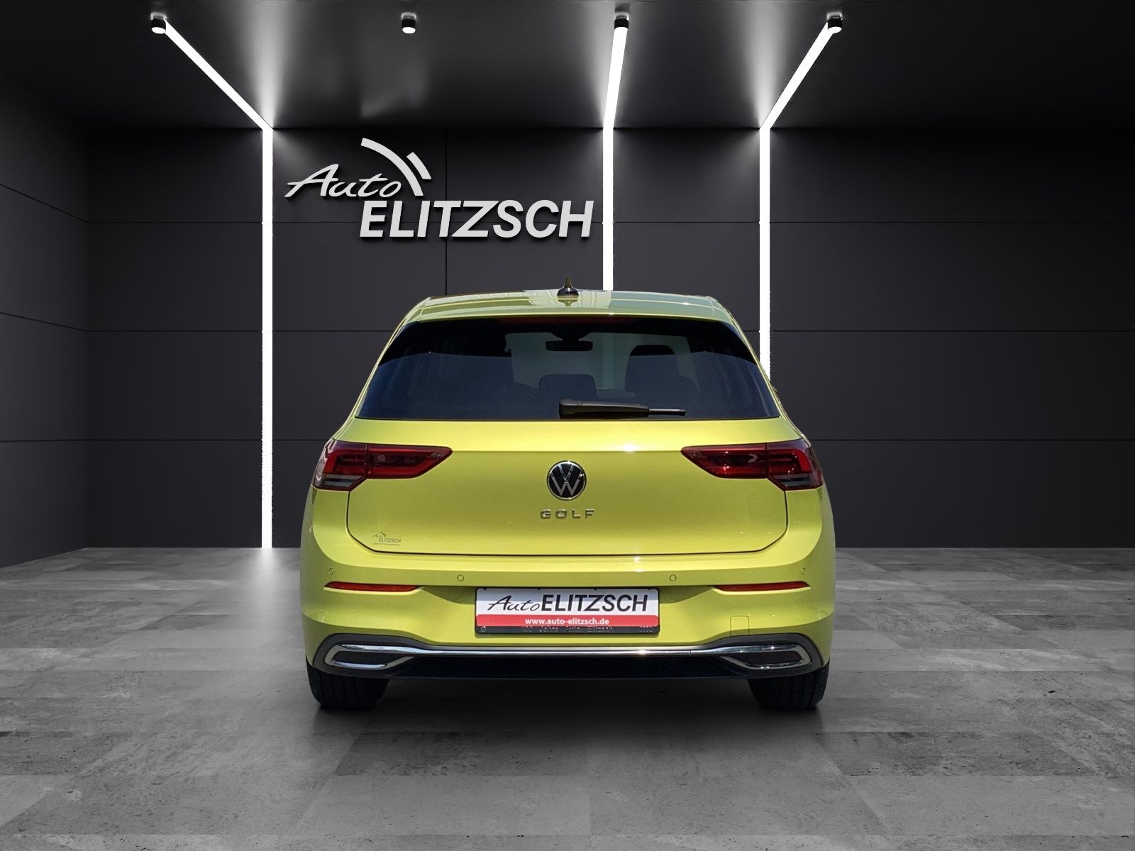 Fahrzeugabbildung Volkswagen Golf VIII Style LED ACC AID HUD NAVI PDC SHZ LED