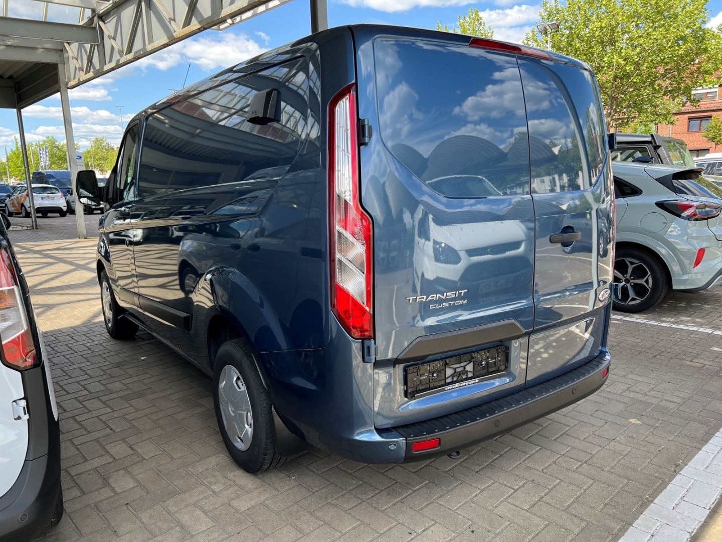 Fahrzeugabbildung Ford Transit Custom Kasten 300 L1 Trend Service-Line