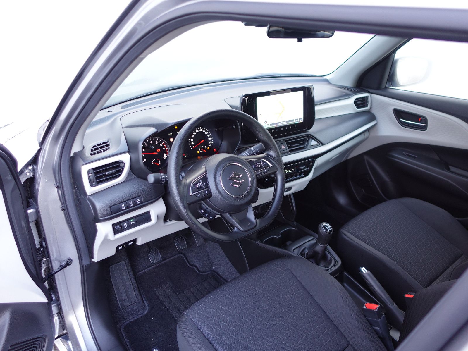 Fahrzeugabbildung Suzuki Swift Club 1.2 Hybrid,Navi,Kamera,LED,DAB+,Klima