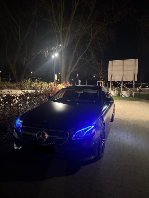 Image of Mercedes-Benz E 200