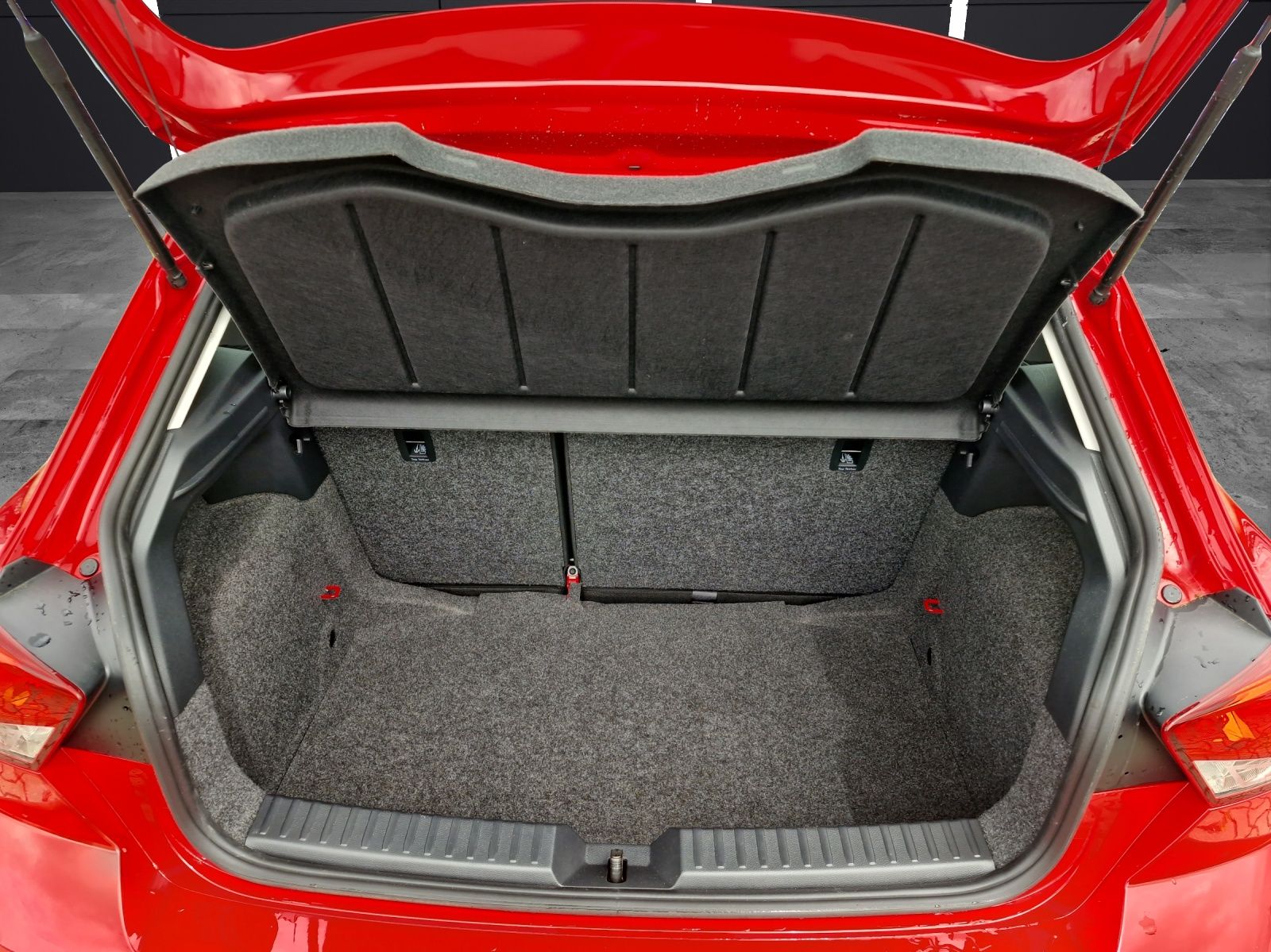 Fahrzeugabbildung SEAT Ibiza Reference 1.0 MPI KLIMA LED