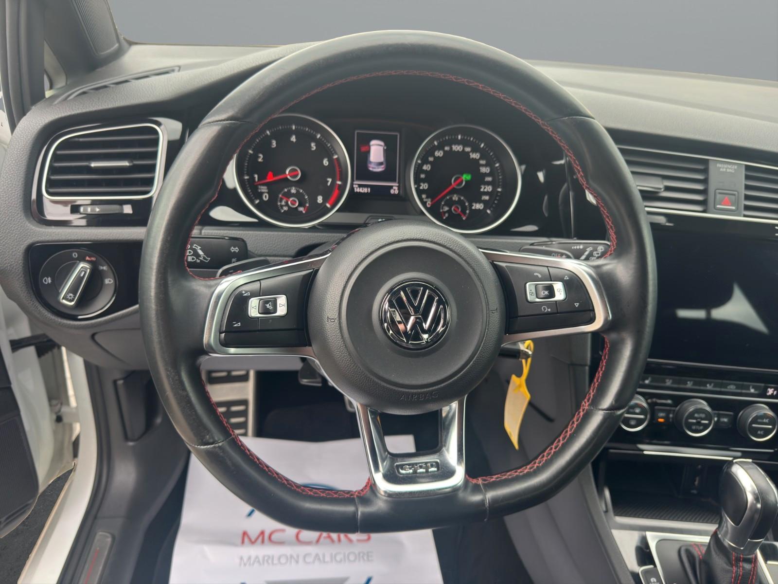 Volkswagen Golf 7 GTI 220 ch DSG • Sellerie tartan • Xénon • Radars AV/AR • Clim bizone