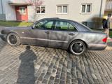 Mercedes-Benz Mercedes E Klasse 240 - gebrauchte Mercedes-Benz E 240 aus dem Jahr 1998