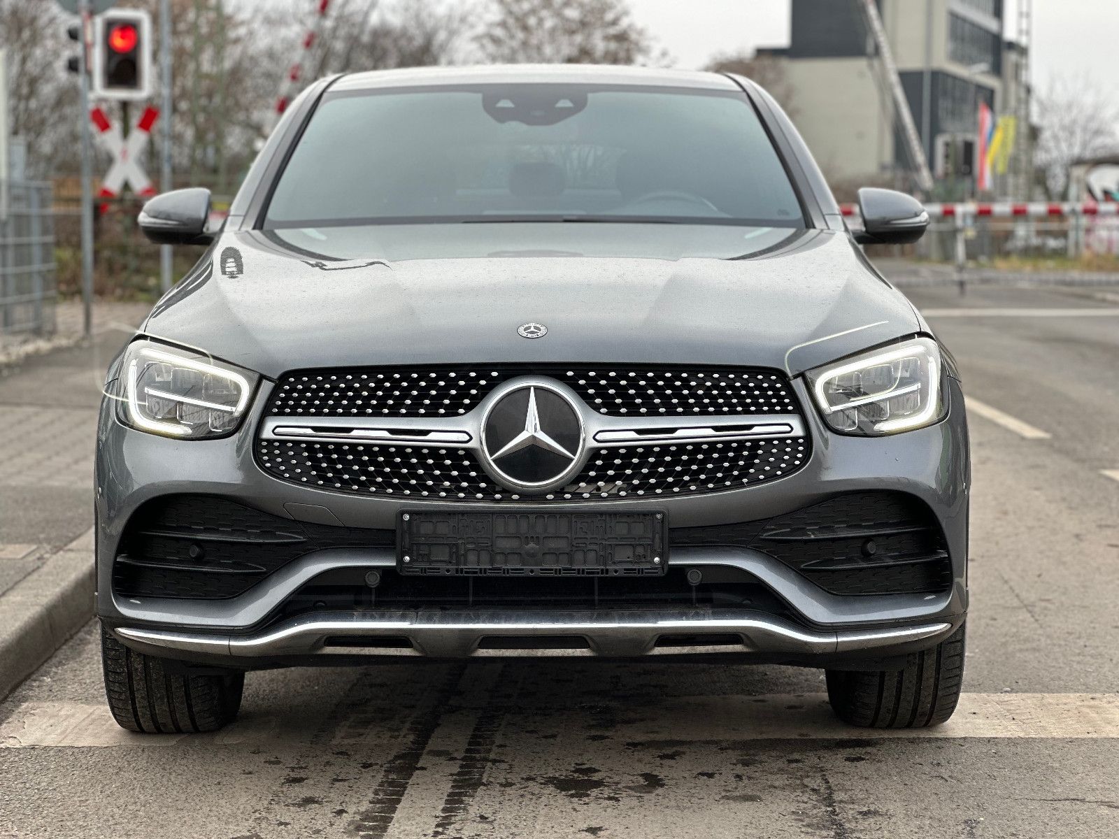 Fahrzeugabbildung Mercedes-Benz GLC 200 d 4 MATIC COUPE AMG PAKET*AHK+KAM*