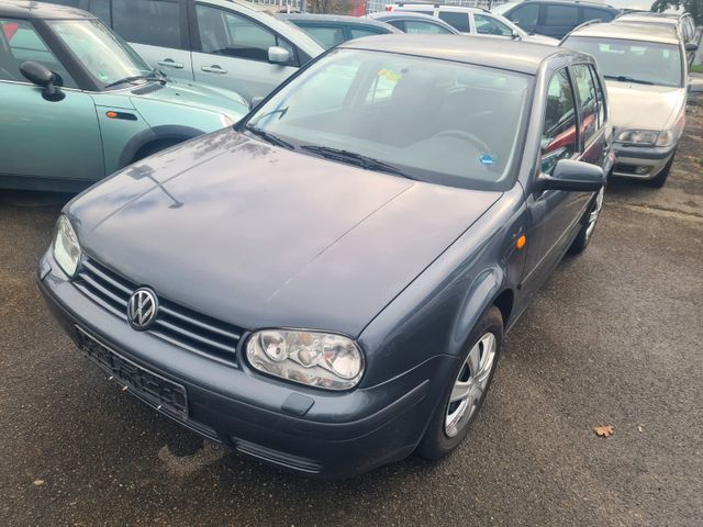 Volkswagen Golf 1.6 Comfortline