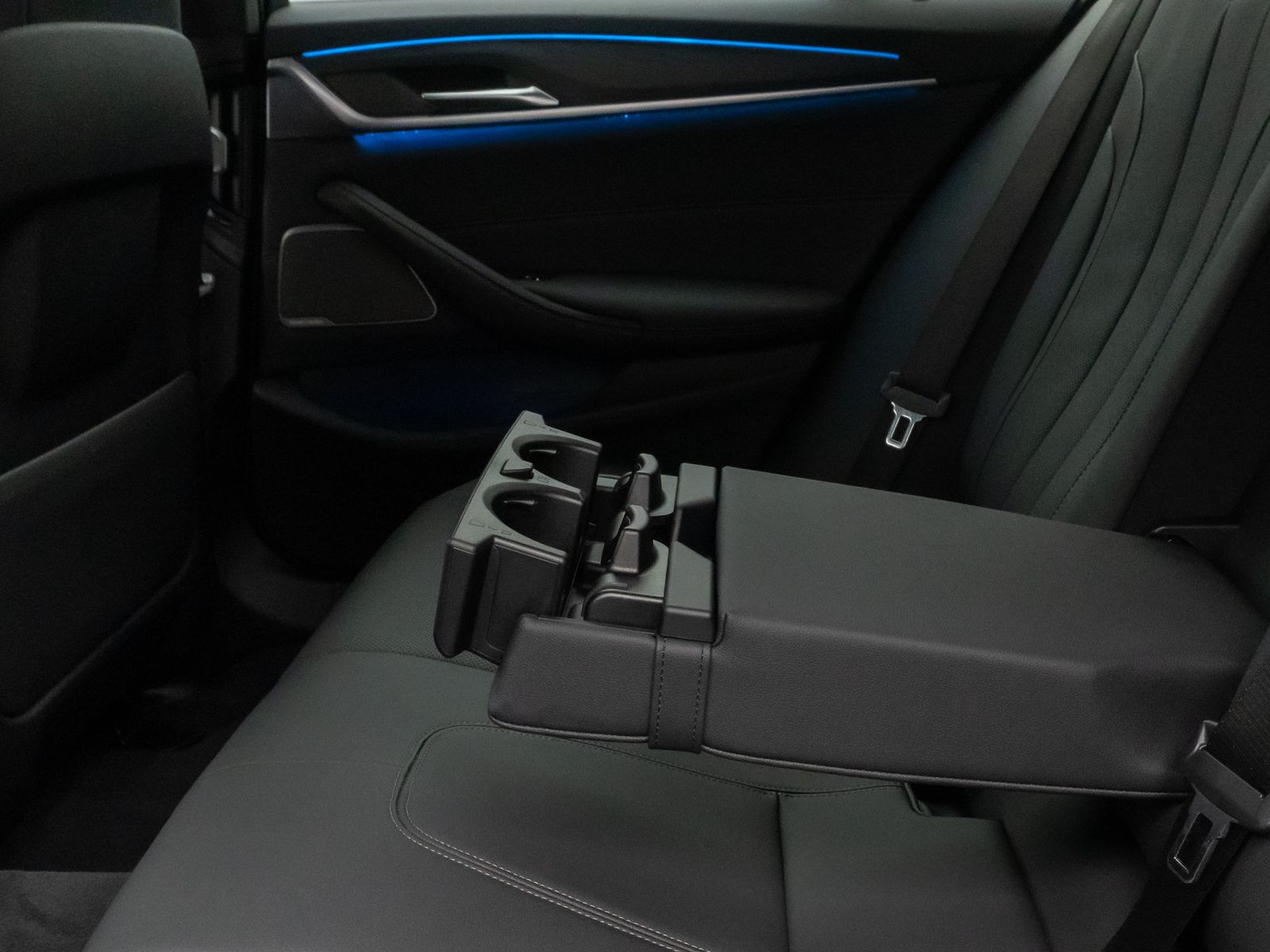 Fahrzeugabbildung BMW 530e xD M Sport Kamera H/K DAB Individual Alarm