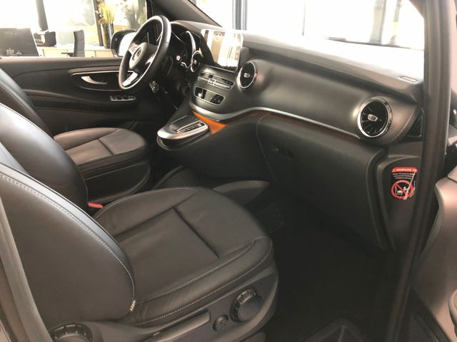 Fahrzeugabbildung Mercedes-Benz V 300 d 4M/EDITION Lang/AMG/AHK/Intelligent Ligh