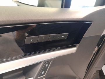 Volkswagen Touareg - 11