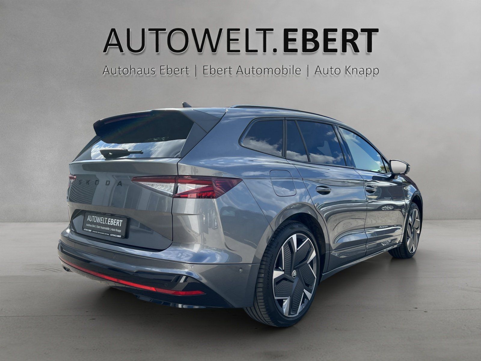 Fahrzeugabbildung SKODA Enyaq RS Suite/MAXX/PANO-DACH/AHK/HUD/DCC/ACC/