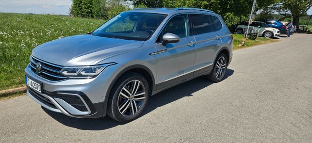 VW Tiguan Allspace Elegance 4Motion,AHK,8-fach,Navi
