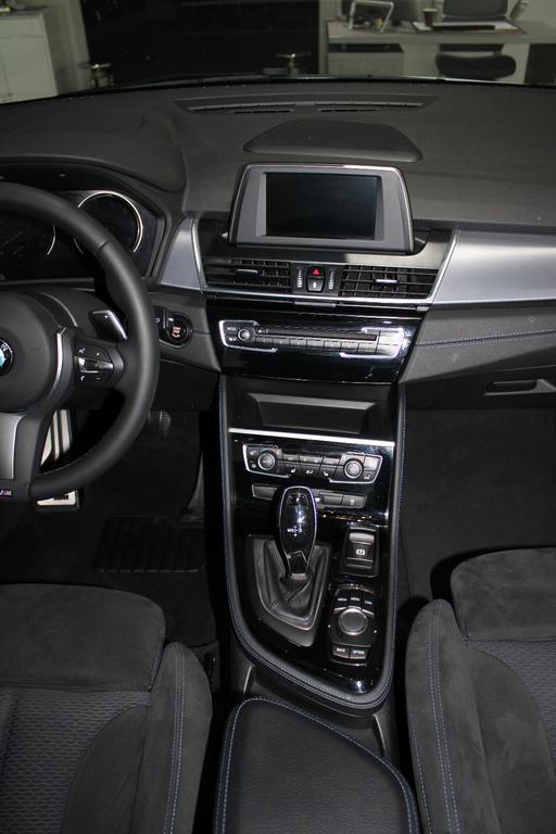 BMW 220