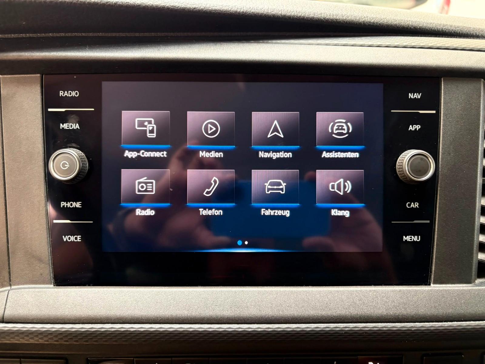 Volkswagen T6.1 Caravelle/Lang/7-Sitzer/Automatik/AHK/Neuzu
