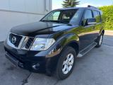 Nissan Pathfinder 2.5 dCi SE*7-Sitze*AHK* - Nissan Pathfinder aus 2012
