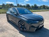 BMW iX xDrive40 Sportpaket|22"|AHK|Pano|Head-Up|360° - BMW iX von privat