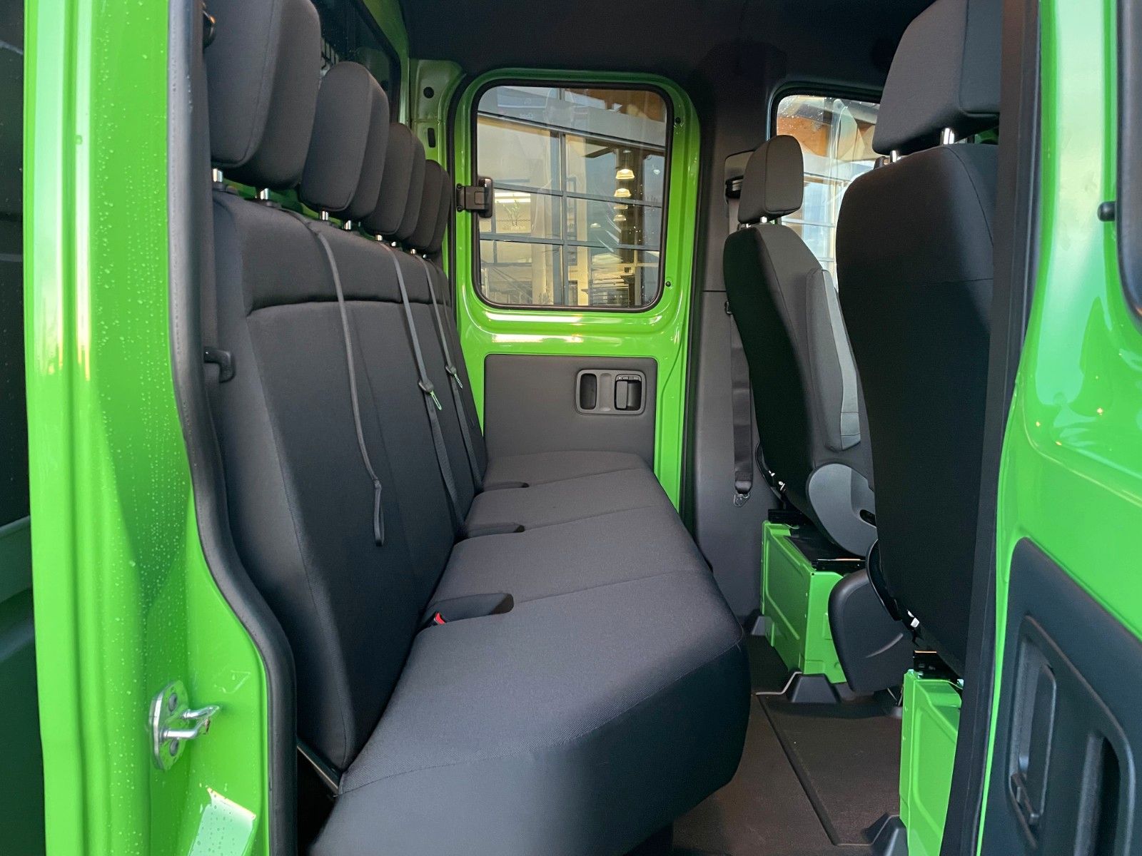 Fahrzeugabbildung Mercedes-Benz Sprinter 317 CDI DoKa 3665 9G Klima AHK3,5to