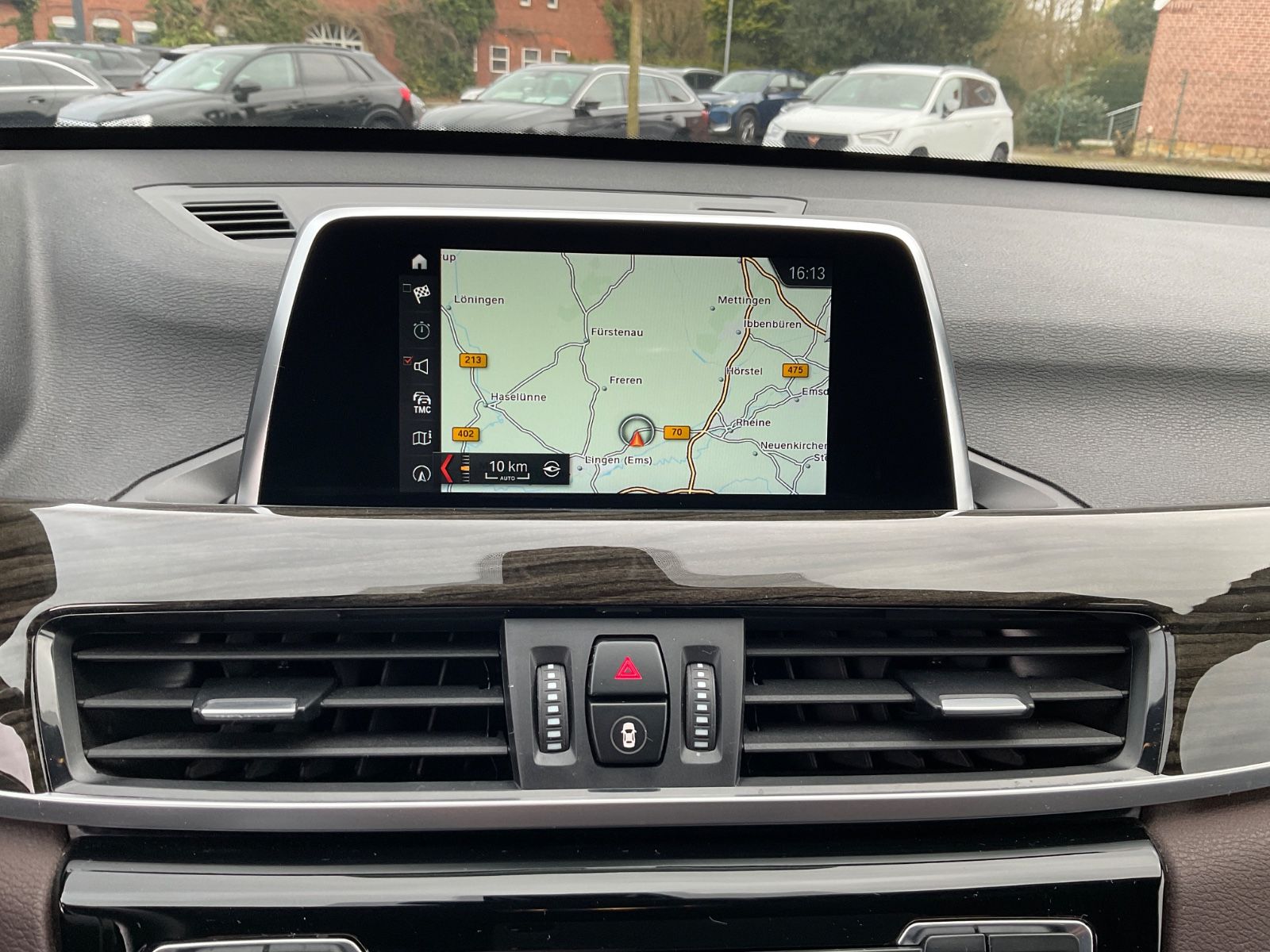 Fahrzeugabbildung BMW X1 sDrive20i xLine,AHK,Navi,Leder,GJR