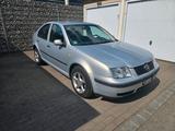 Volkswagen VW Bora 1.6SR TÜV NEU! Viele Neuteile - Volkswagen Bora in München