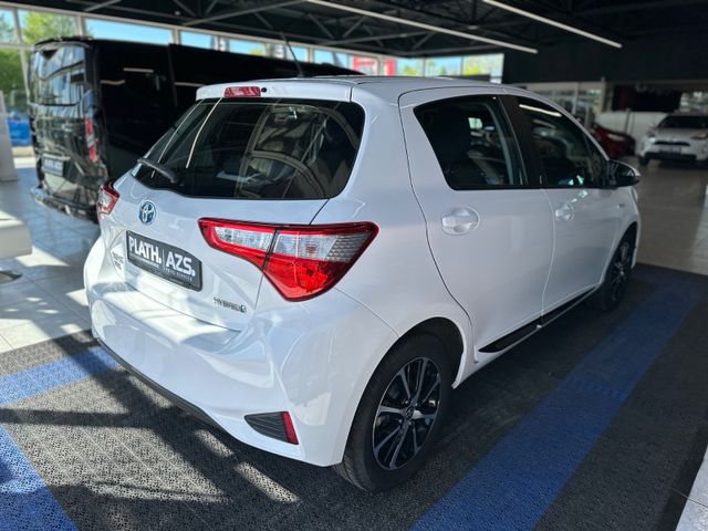 Toyota Yaris  Hybrid Team D