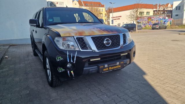 Nissan Navara Pickup Double Cab SE 4X4/Automatik/Tüvneu