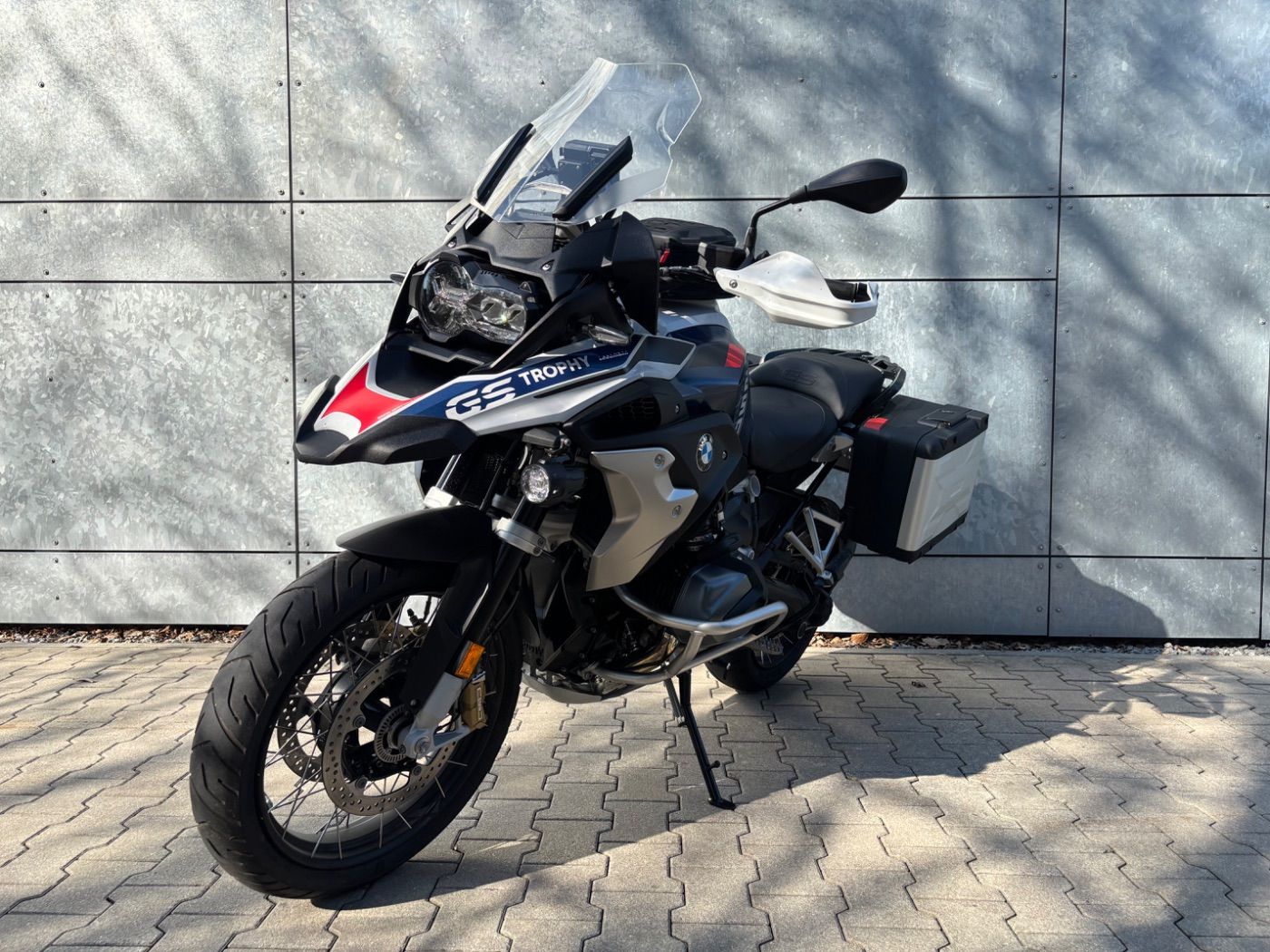 Fahrzeugabbildung BMW R 1250 GS Trophy 4 Pakete Sitzheizung Seitenkoff