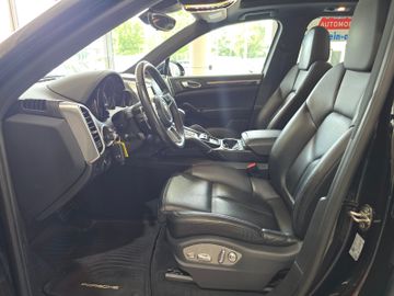 Porsche Cayenne - 9