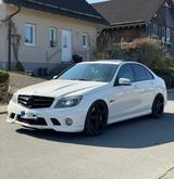 Mercedes-Benz Mercedes Benz C63 AMG W204 / 6.3 V8 / H&K ... - Mercedes-Benz C 63 AMG bis 25.000 Euro
